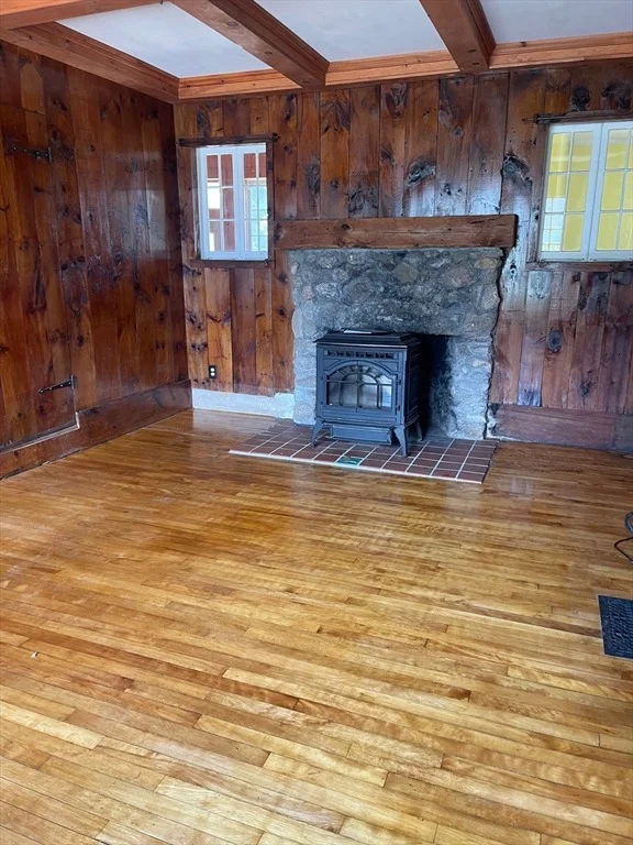 Photo of 662 Main St