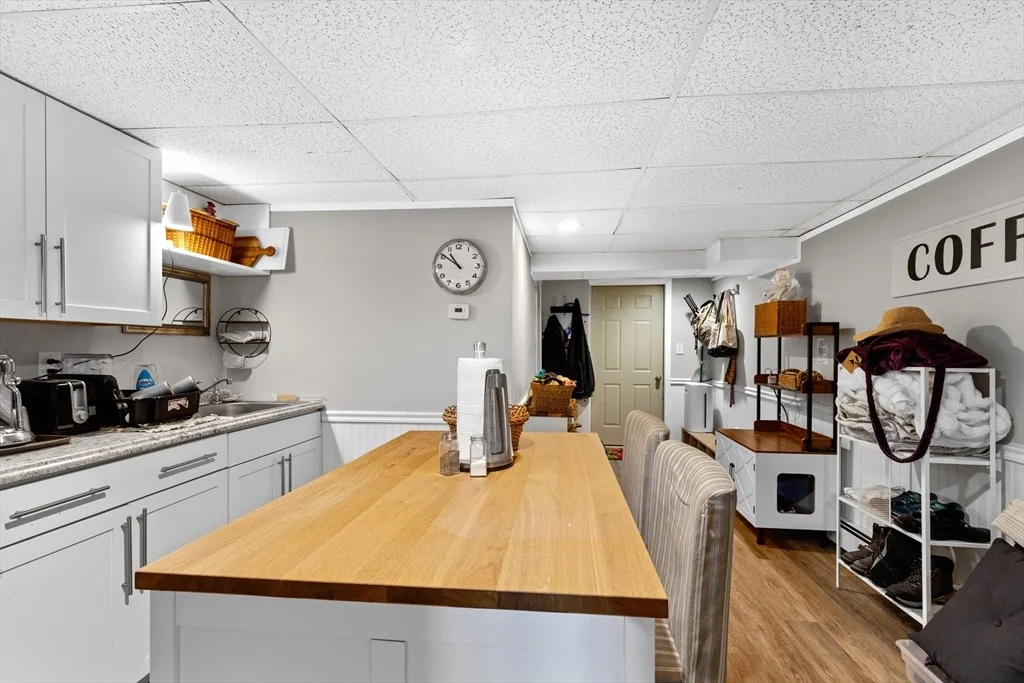 Photo of 24 Moon Compass Ln