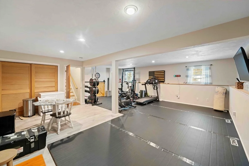 Photo of 33 Clinton Rd