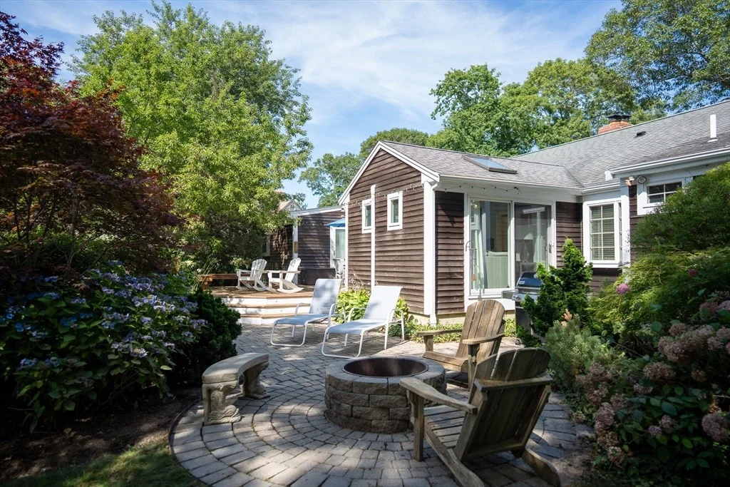 Photo of 1 Johnson Ln