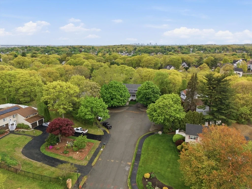 Photo of 18 Oakridge Dr