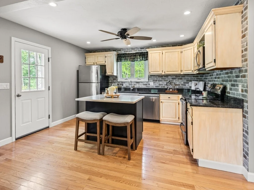 Photo of 6 Maple Lane