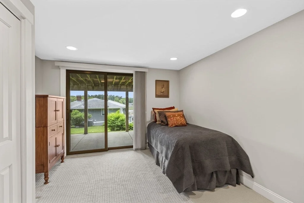 Photo of 102 Riverside Circle