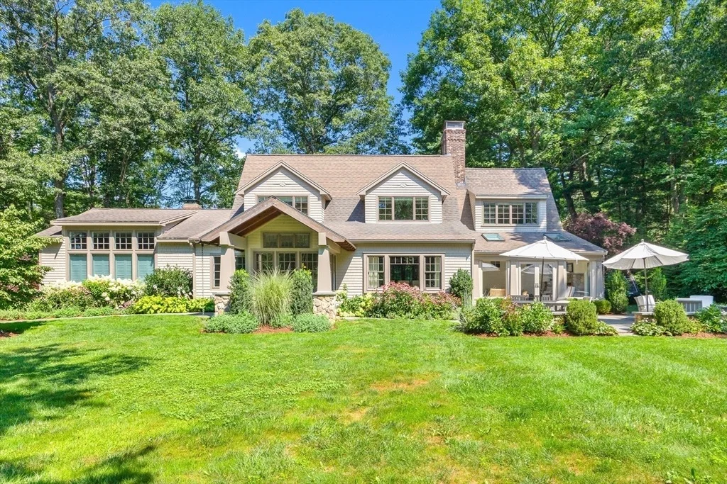 Photo of 44 William Fairfield Dr