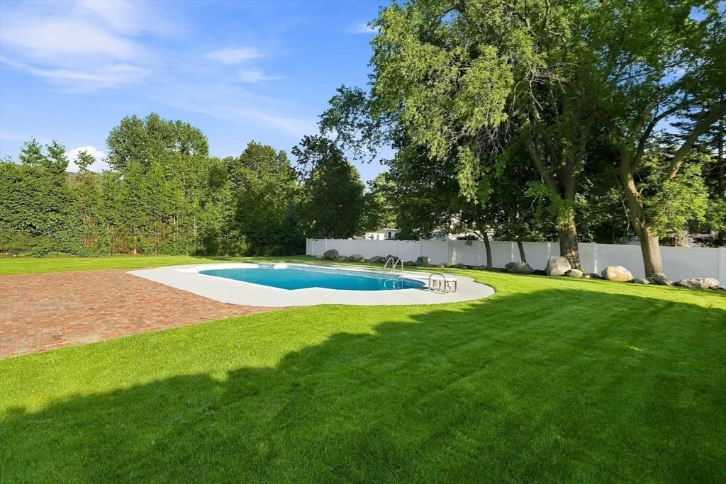 Photo of 7 Viking Rd