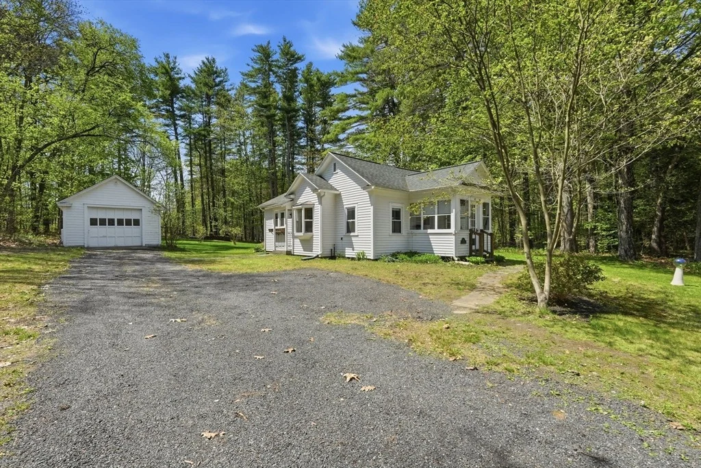 Photo of 52 Log Plain Rd