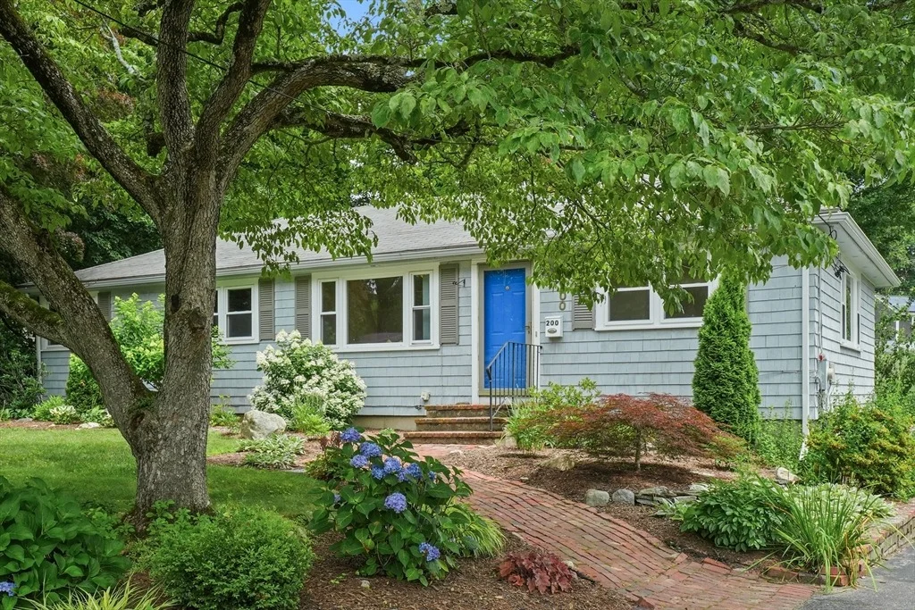 Photo of 200 Edgewater Drive