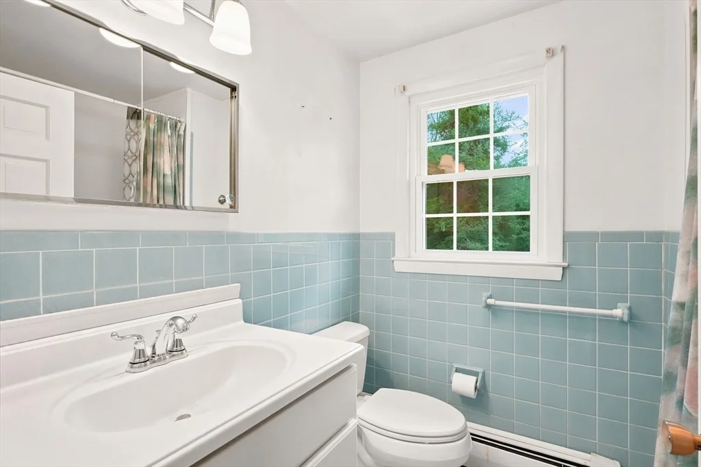 Photo of 52 Lanewood Ave