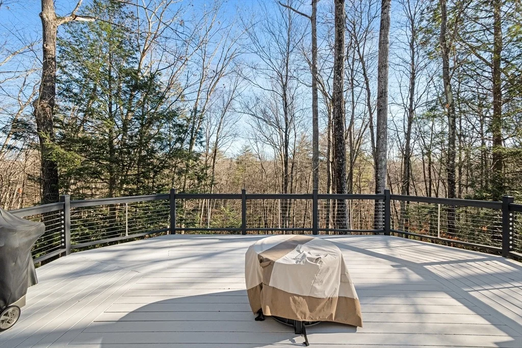 Photo of 25 Woodside Cir