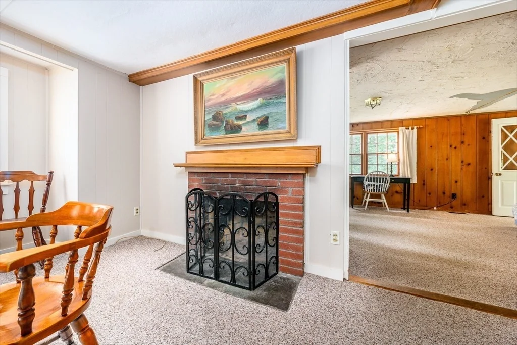 Photo of 16 Lakeside Dr