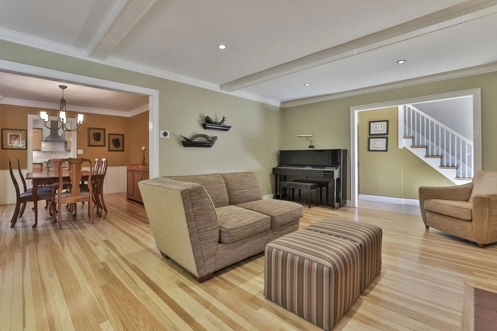 Photo of 32 Columbine Rd