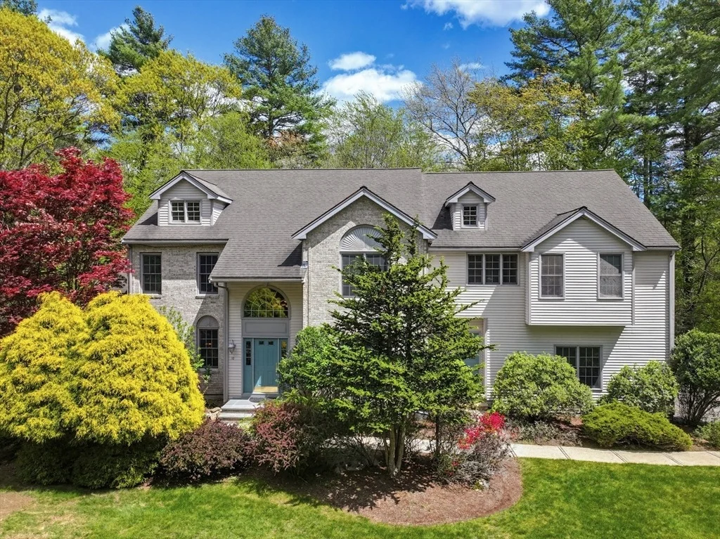 Photo of 10 Timber Ledge Drive