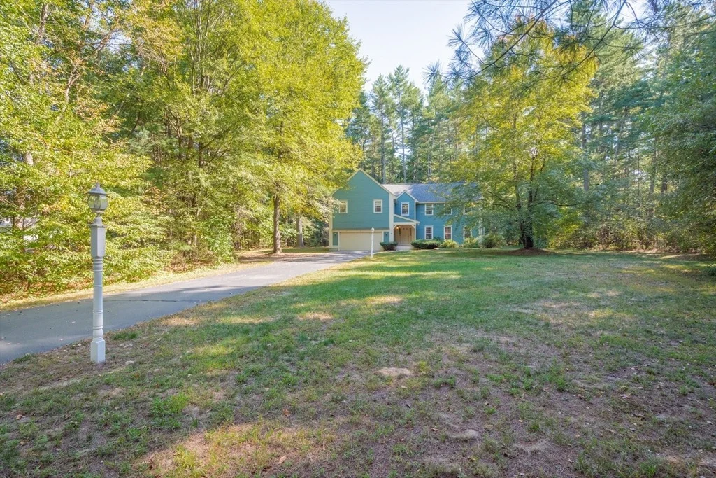 Photo of 15 Squannacook Dr
