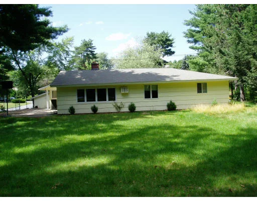 Photo of 18 Pinewood Dr
