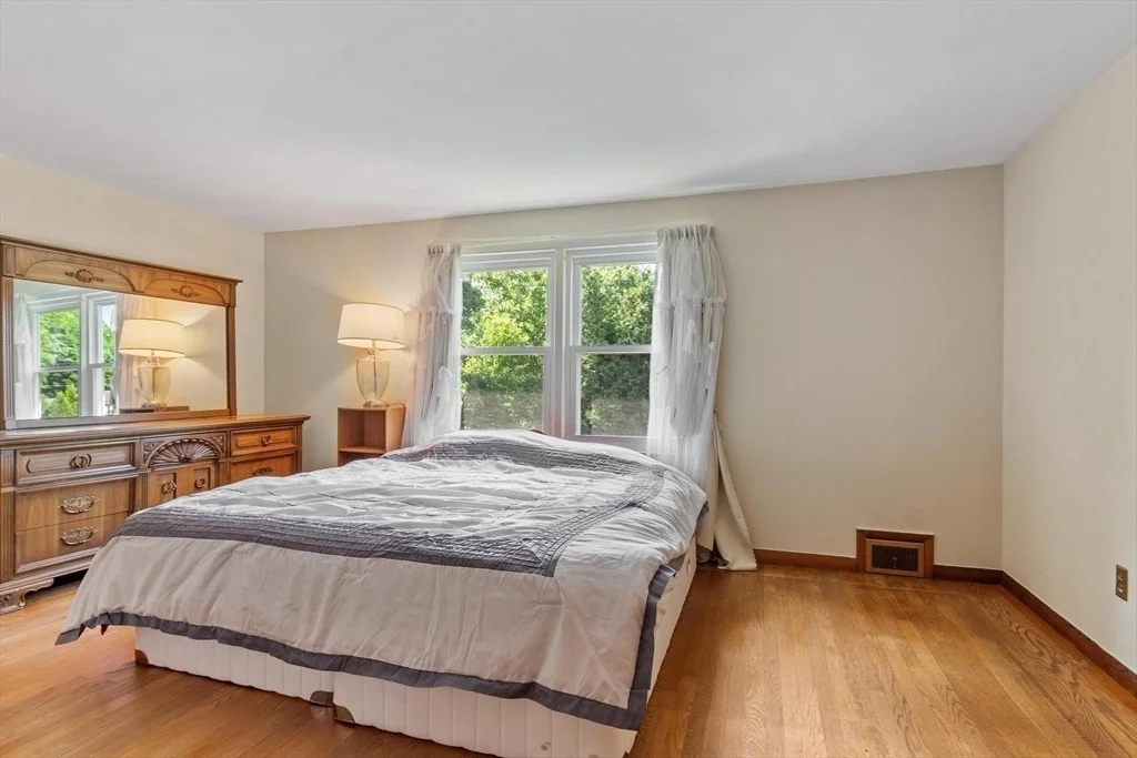 Photo of 5 Sasur St