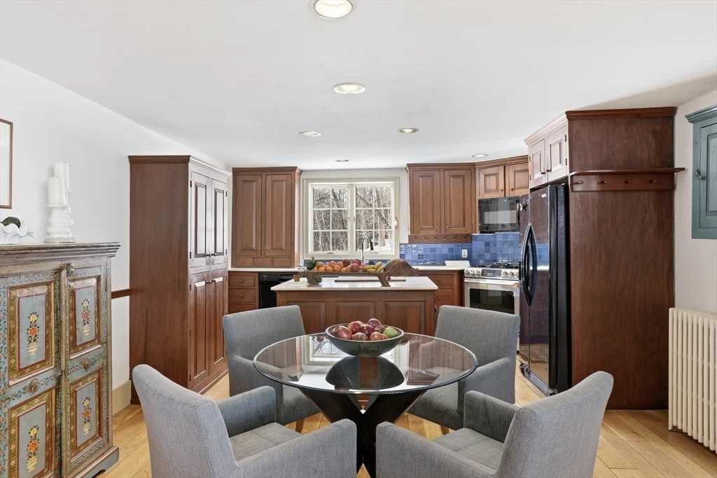 Photo of 105 Lexington Rd