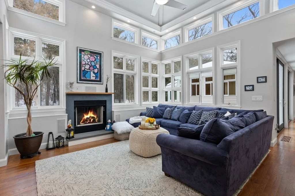 Photo of 6 Meadowbrook Rd