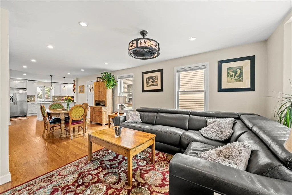 Photo of 15 Beacon St