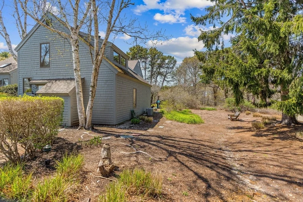 Photo of Unit F at 39 Mashie Cir