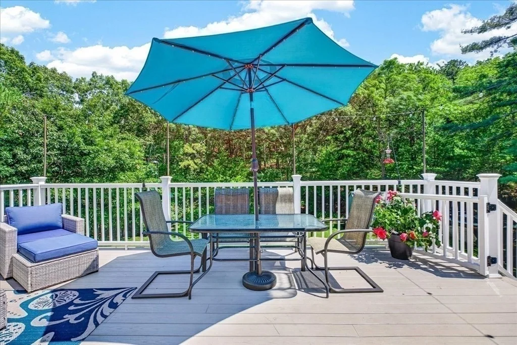 Photo of 17 Hilltop Dr