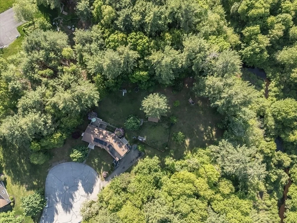 Photo of 26 Brookings Dr