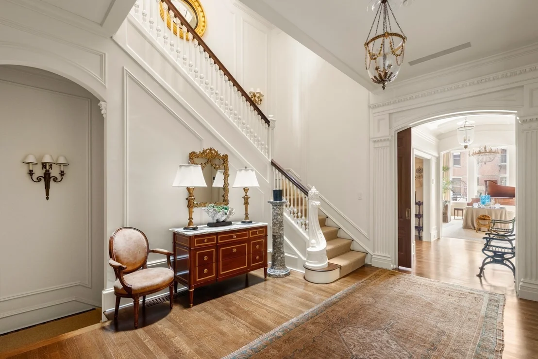 Photo of 128 Commonwealth Avenue