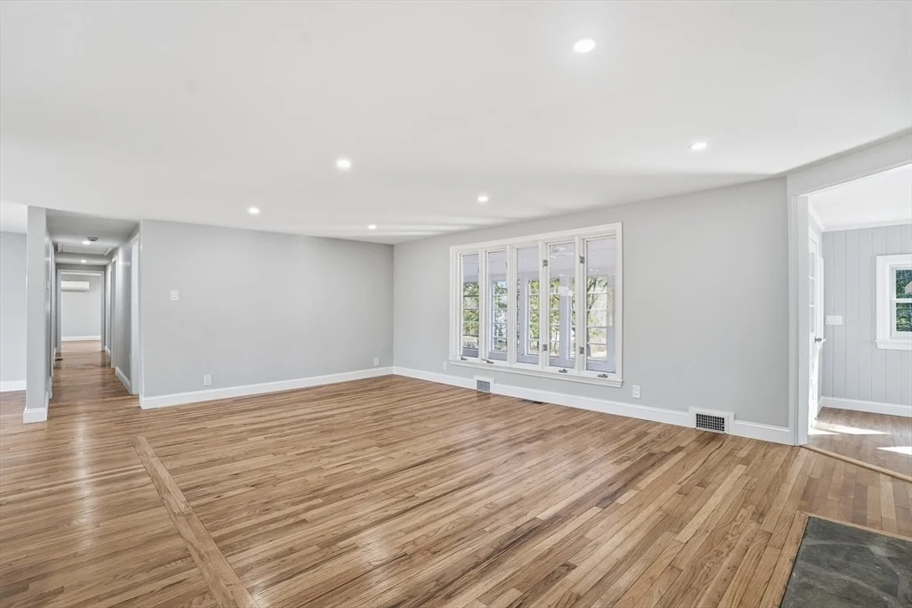 Photo of 76 Beaver Brook Road