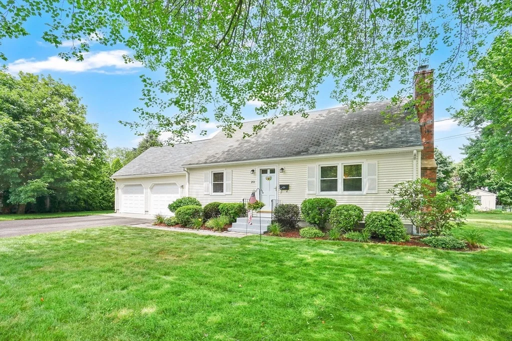 Photo of 213 Clover Rd