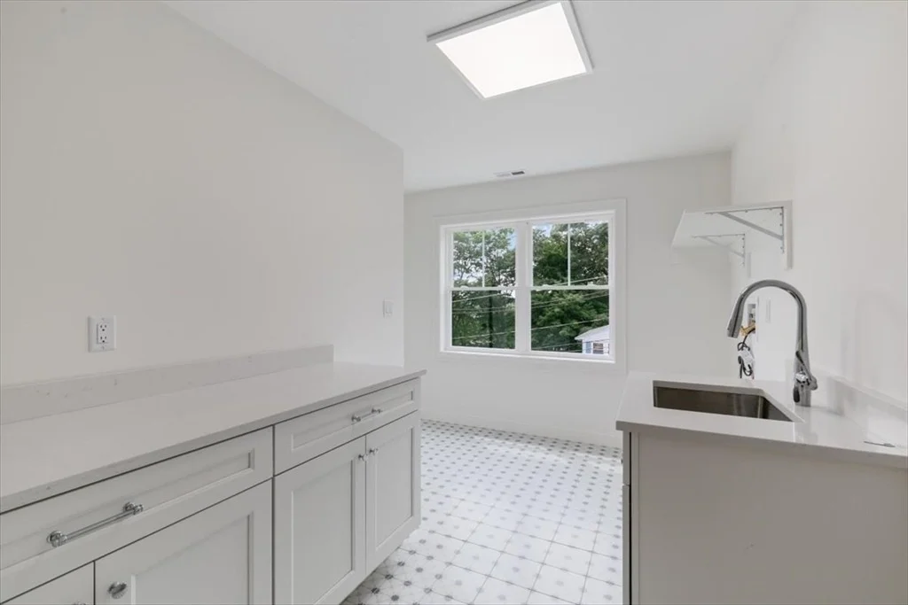 Photo of 9 Steele St