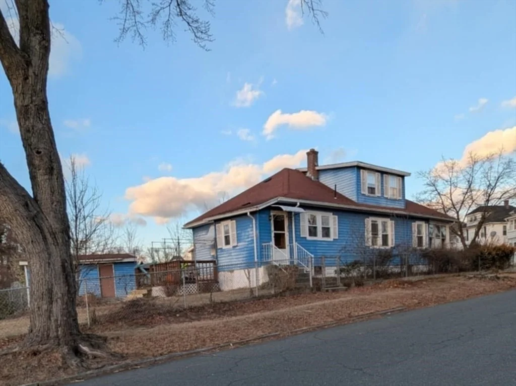 Photo of 112 Lyons St