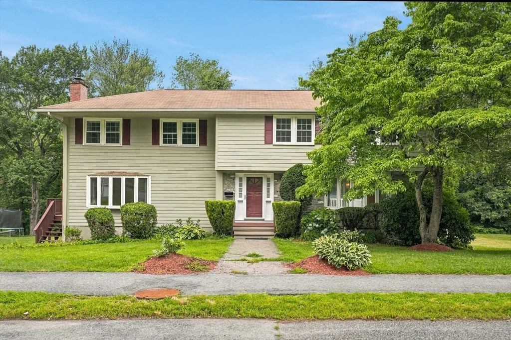 Photo of 52 Lanewood Ave