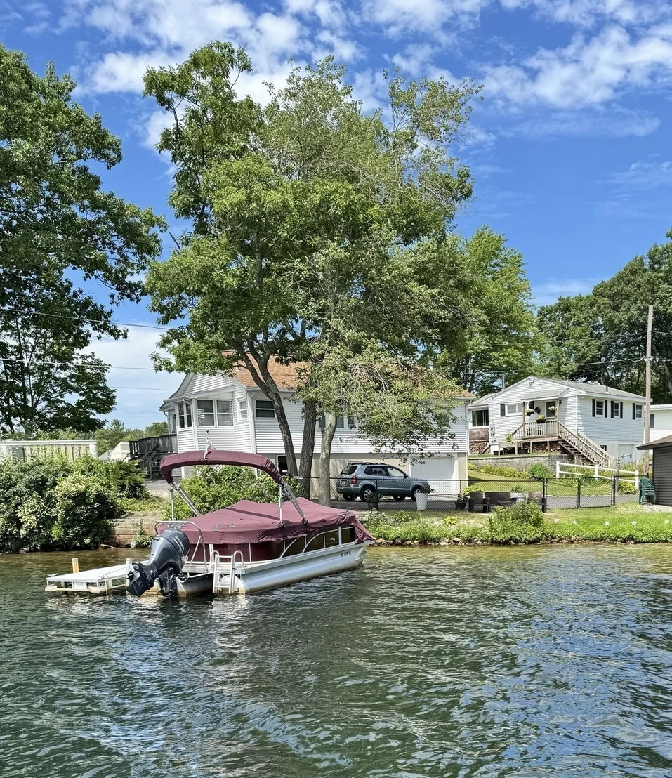 Photo of 60 Wakefield Ave Webster Lake