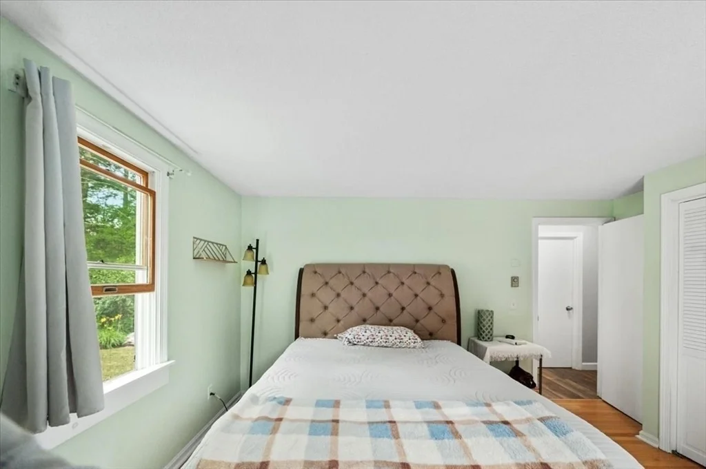 Photo of 320 Alpine Dr