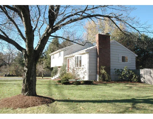 Photo of 414 Laws Brook Road