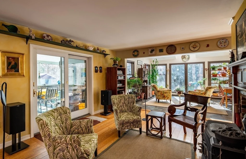 Photo of 469 Sylvester Rd