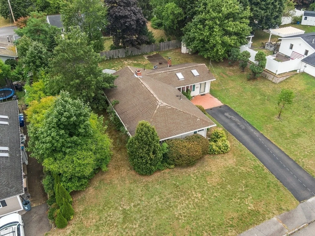 Photo of 115 Richard Rd