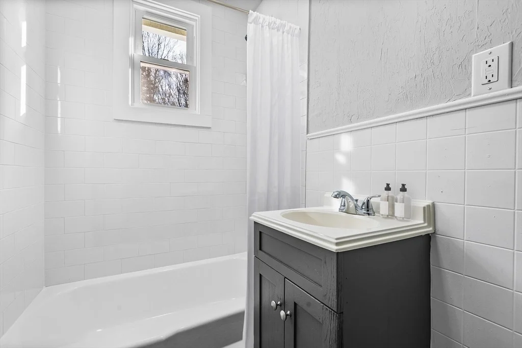 Photo of 16 Maple Place B