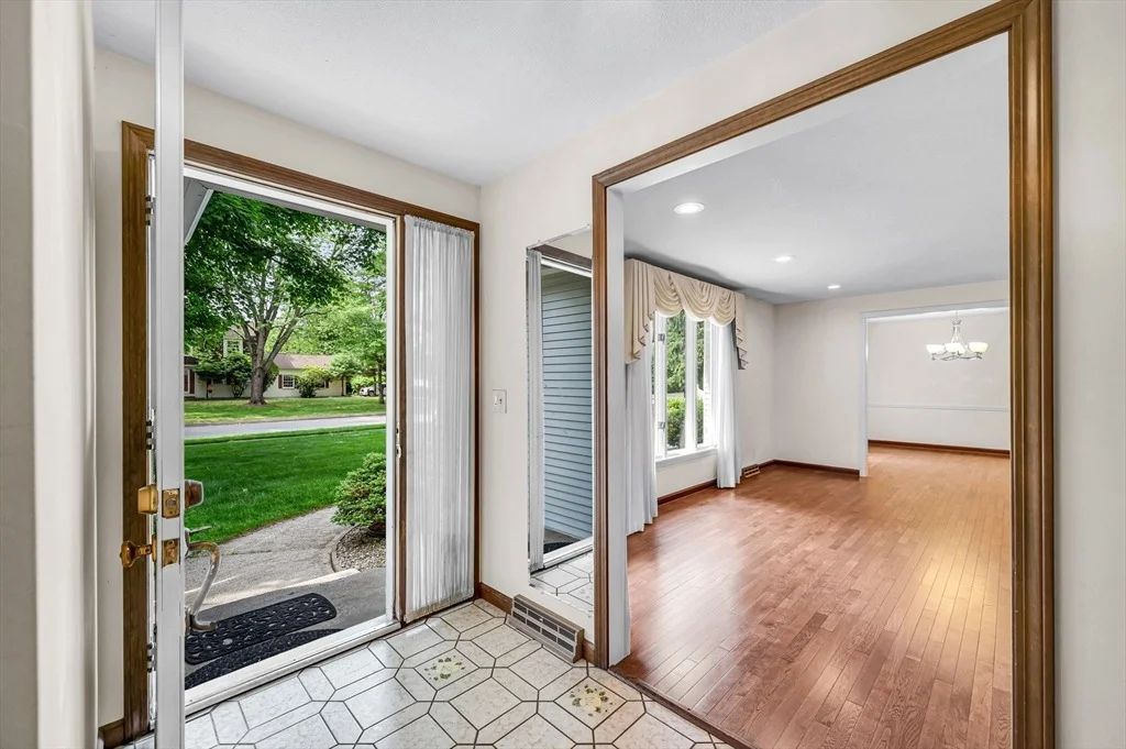 Photo of 52 Wellesley Dr