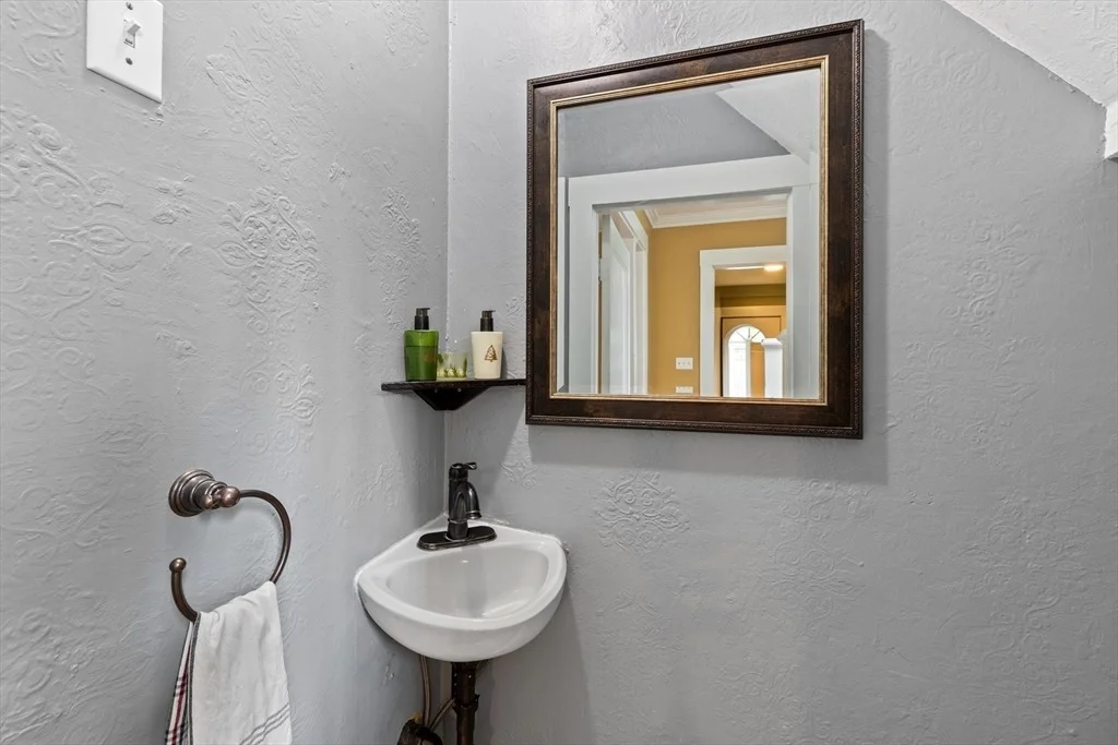 Photo of 396 Central St