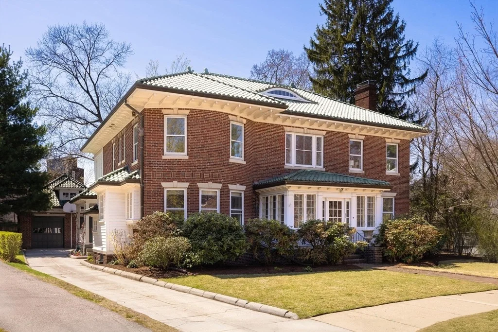 Photo of 87 Crowninshield Rd