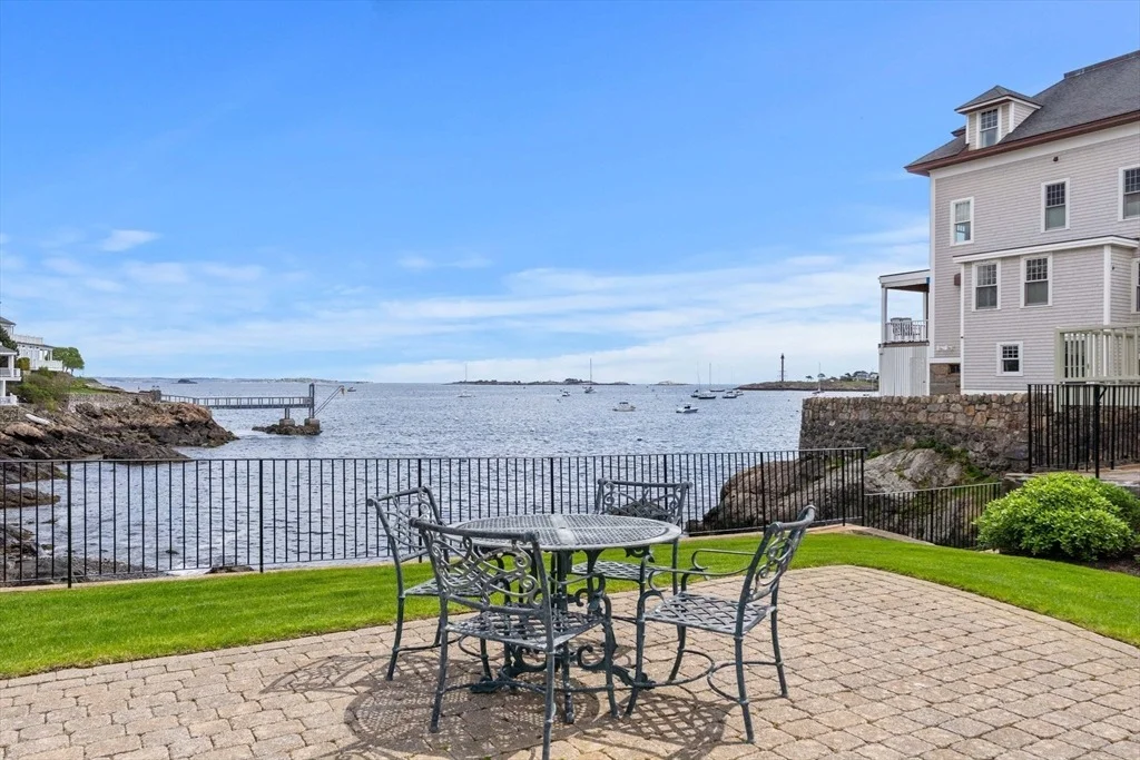 Photo of 5 Leslie Cove