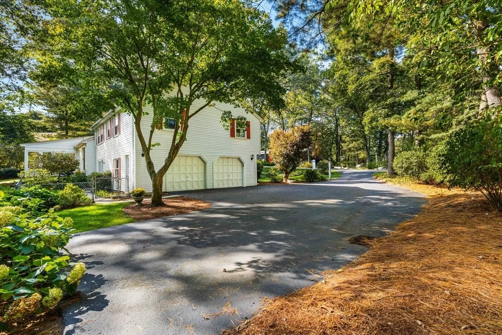 Photo of 19 Smithshire Estates