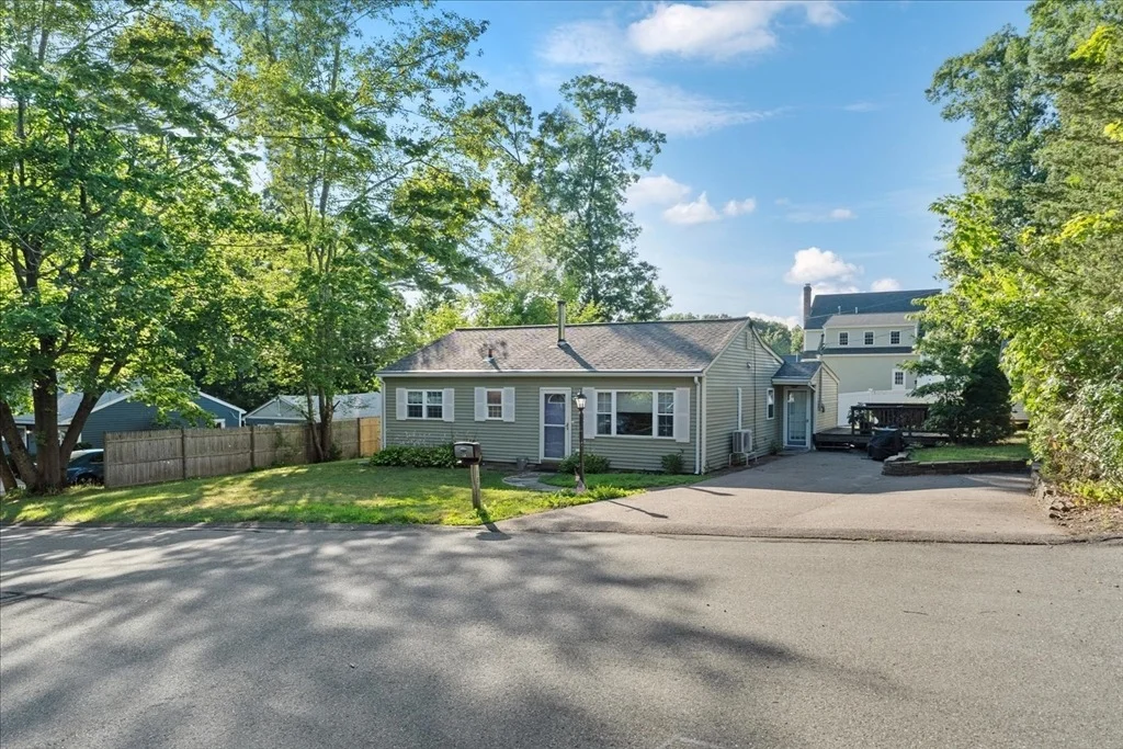 Photo of 18 Evergreen Rd