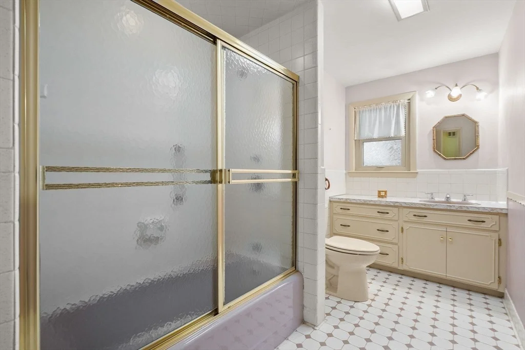 Photo of 39 Walsh Ave
