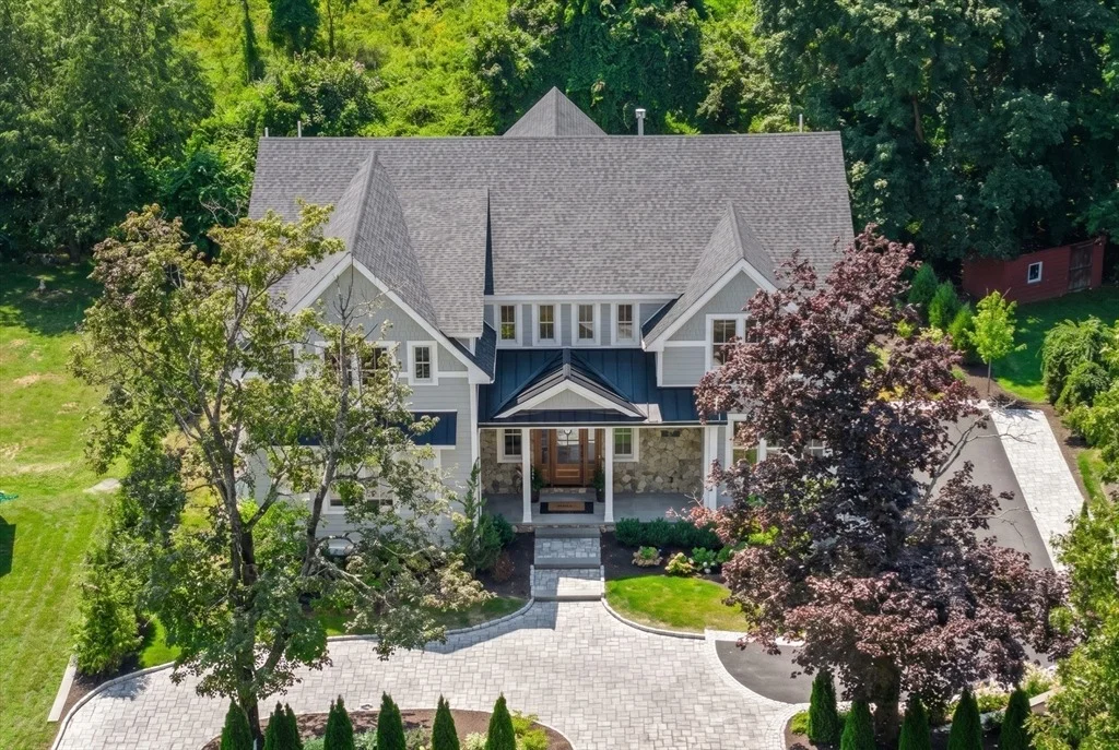 Photo of 320 Concord Avenue