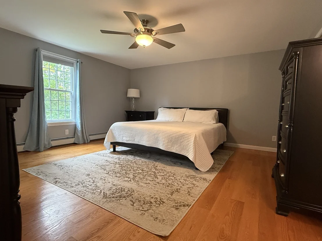 Photo of 823 Moore Rd