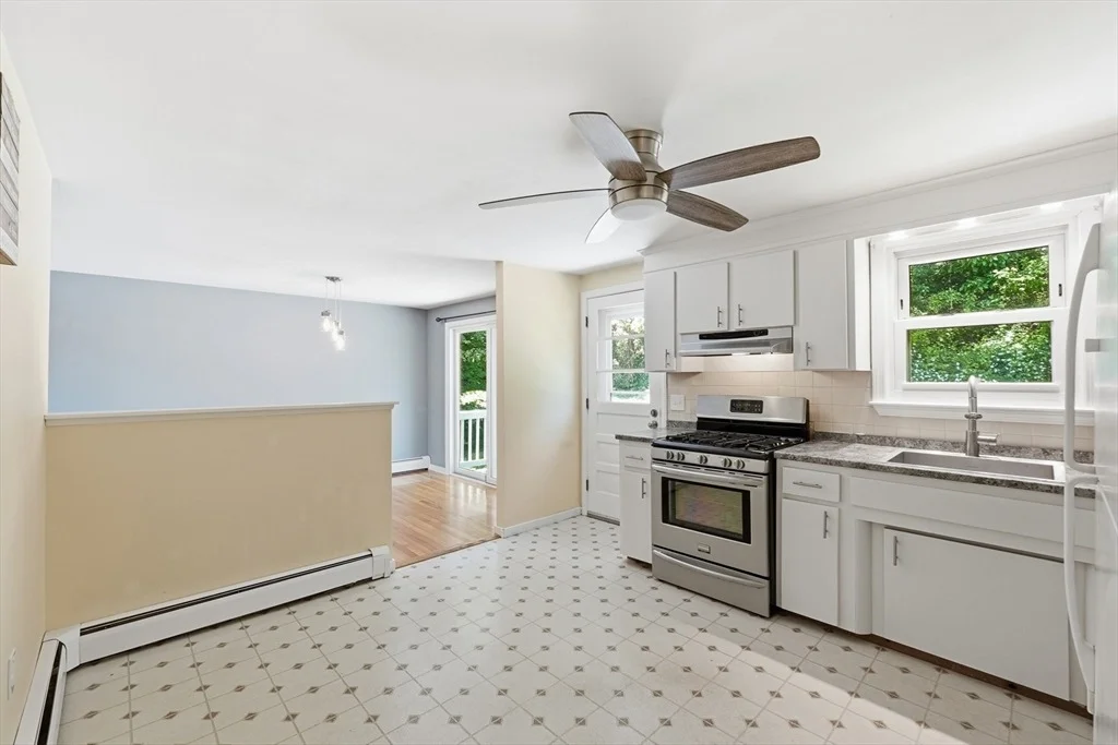 Photo of 46 Pinecroft Ave