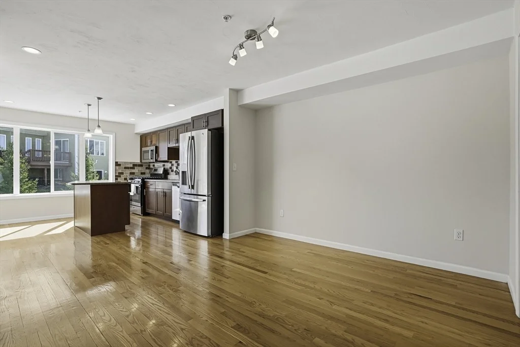 Photo of Unit 4 at 4 John Hancock Dr