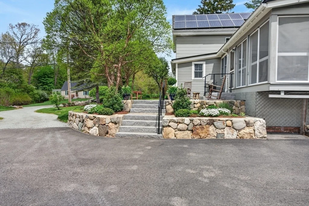 Photo of 14 Ballardvale Rd