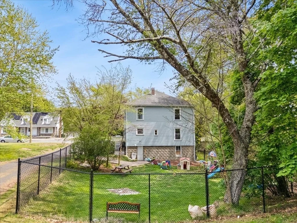 Photo of 550 Pulaski Blvd